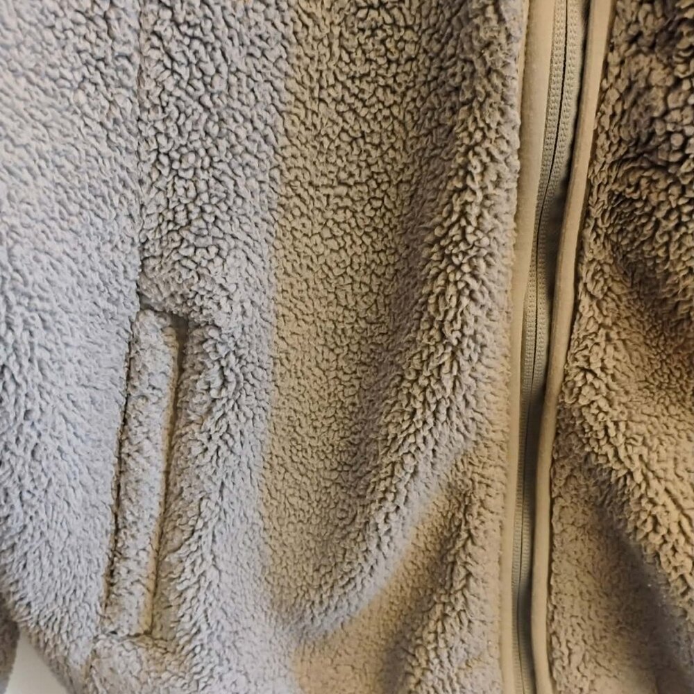The North Face Women's Osito 2 Jacket - Grey Silken Sherpa Fleece - Picture 8 of 16